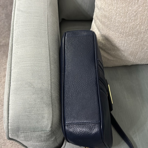 Brahmin pebbled leather navy blue shoulder bag with matching wallet. - Picture 9 of 10